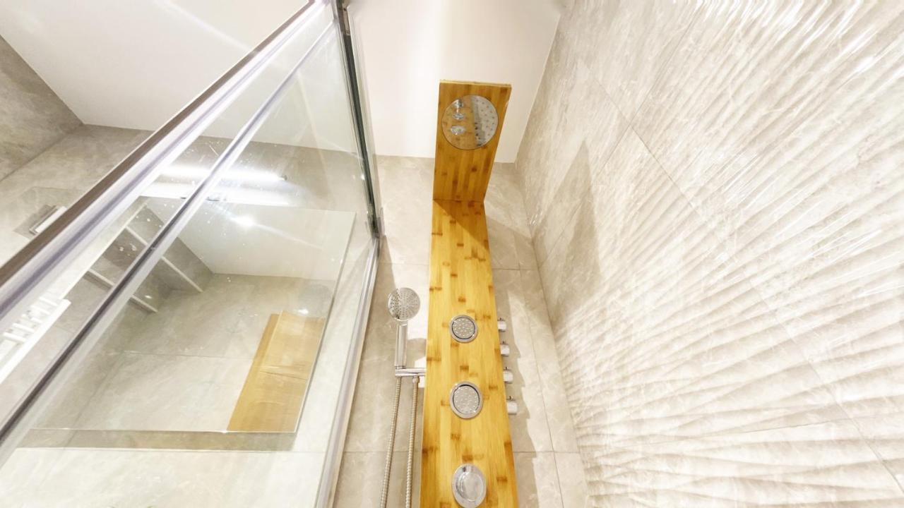 Paradise Luxurious Flat, Free Parking, 3 Double Rooms, Terrace, Jacuzzi, Fully Renovated San Sebastián Dış mekan fotoğraf