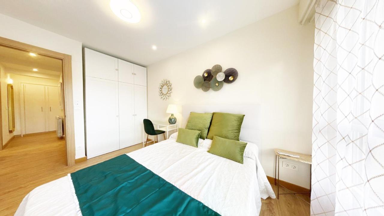 Paradise Luxurious Flat, Free Parking, 3 Double Rooms, Terrace, Jacuzzi, Fully Renovated San Sebastián Dış mekan fotoğraf